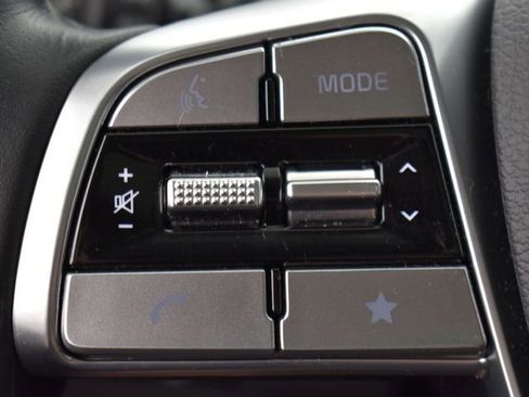 Used 2025 Kia Telluride SX w/ SX Captain's Chair Package image 27