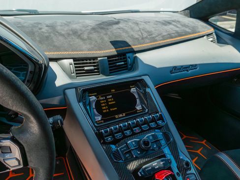 Used 2019 Lamborghini Aventador SVJ AWD/4WD image 66
