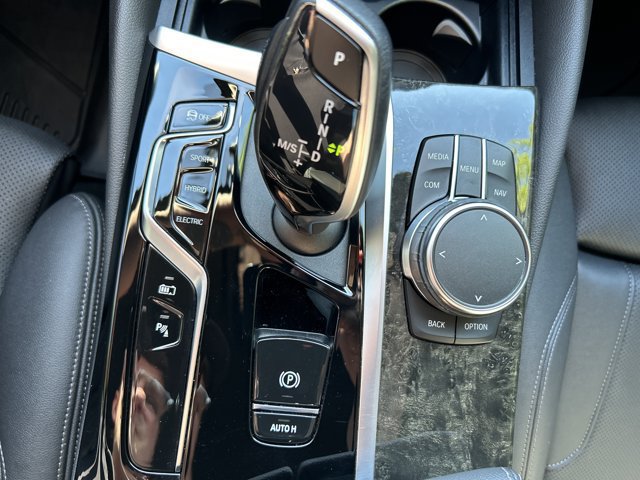 Certified 2023 BMW 530e xDrive w/ Premium Package AWD/4WD image 12