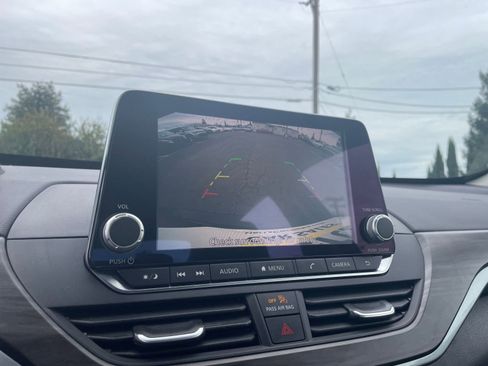 Used 2025 Nissan Altima 2.5 SV image 20