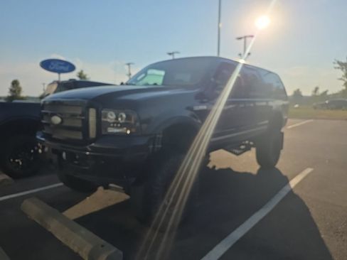 Used 2005 Ford Excursion Limited AWD/4WD image 2
