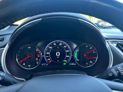 Used 2019 Chevrolet Malibu Hybrid w/ Leather Package FWD image 5