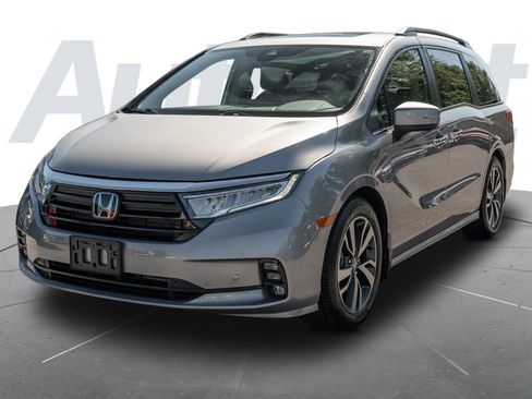 Used 2023 Honda Odyssey Touring image 5