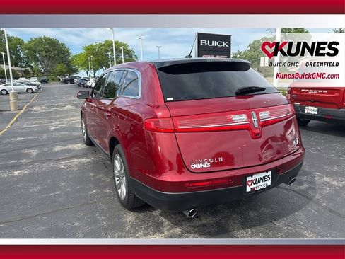 Used 2014 Lincoln MKT FWD image 10