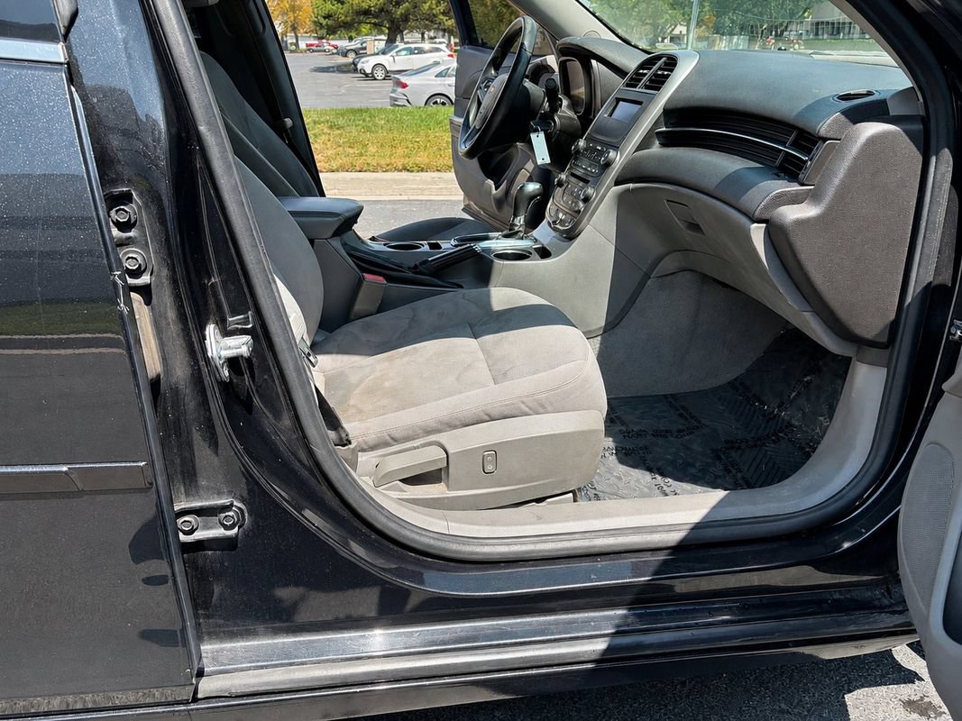 Used 2015 Chevrolet Malibu LS w/ Protection Package FWD image 10