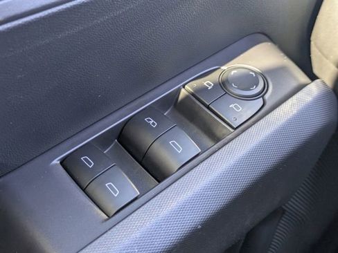 Used 2024 GMC Canyon Elevation w/ Convenience Package image 24