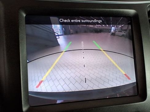 Used 2019 Jeep Cherokee Trailhawk w/ Cold Weather Group image 28