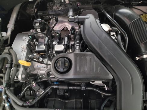 Used 2023 Volkswagen Jetta SE FWD image 30