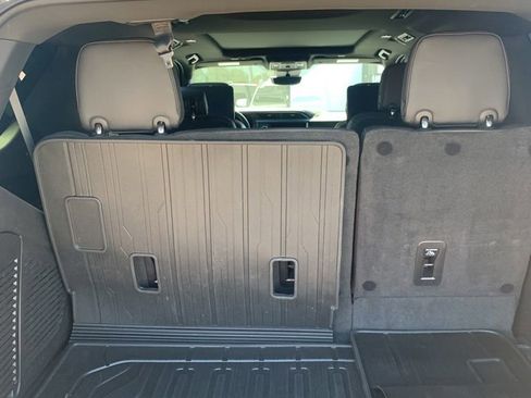 Used 2023 GMC Yukon Denali w/ Advanced Technology Package AWD/4WD image 10
