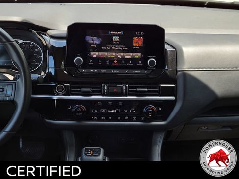 Used 2022 Nissan Pathfinder SV AWD/4WD image 21