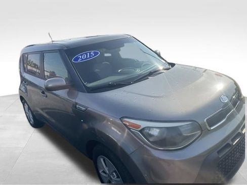 Used 2015 Kia Soul FWD image 11