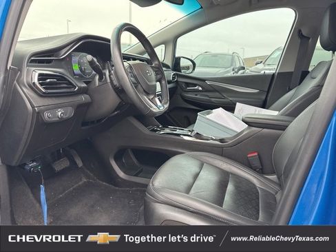 Used 2023 Chevrolet Bolt LT w/ Infotainment Package image 20