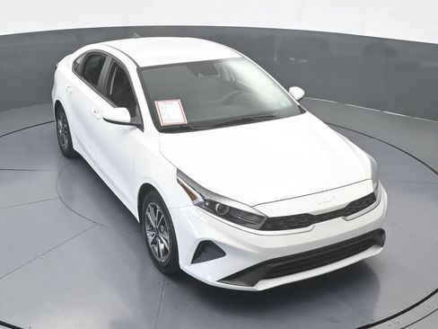 Used 2023 Kia Forte LXS FWD image 48