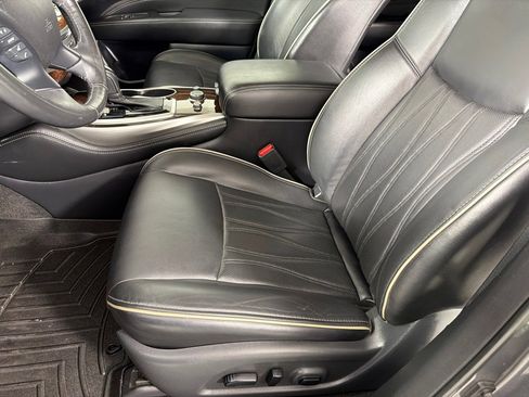 Used 2019 INFINITI QX60 Luxe w/ Sensory Package AWD/4WD image 12