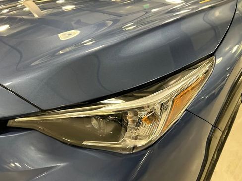 Used 2024 Subaru Crosstrek 2.0i AWD/4WD image 7