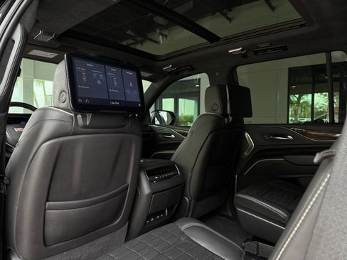 Used 2021 Cadillac Escalade Sport Platinum image 23