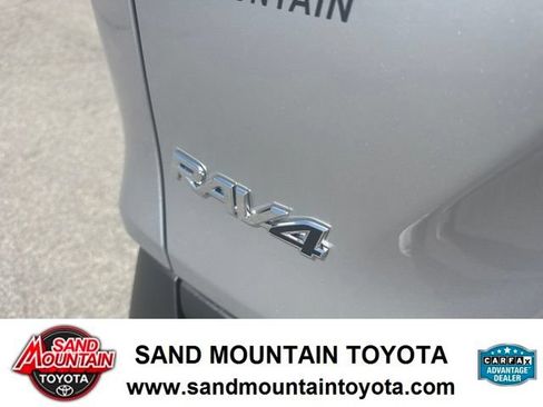 Used 2025 Toyota RAV4 XLE Premium AWD/4WD image 10