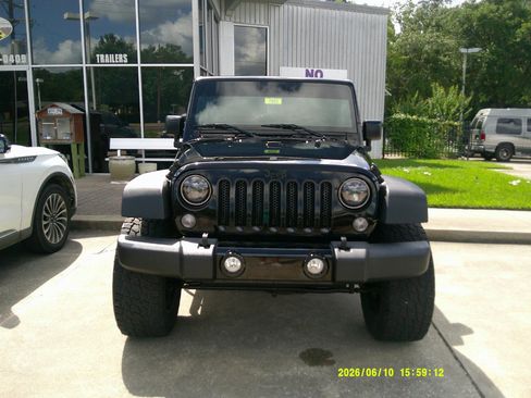 Used 2017 Jeep Wrangler Sport AWD/4WD image 2