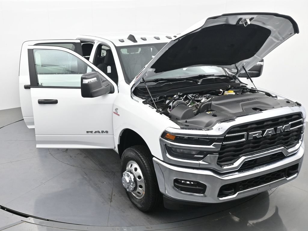New 2026 RAM 3500 Big Horn AWD/4WD image 43