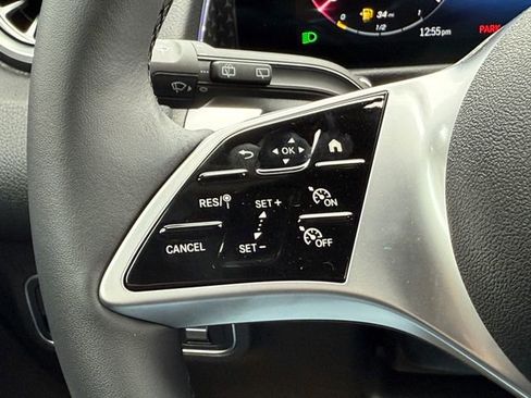 Used 2025 Mercedes-Benz GLB 250 4MATIC image 19