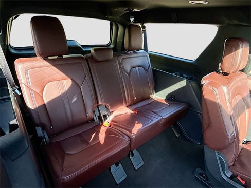 Used 2024 Ford Expedition Max Limited image 30