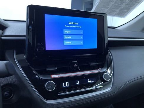 Used 2026 Toyota Corolla Cross LE FWD image 29