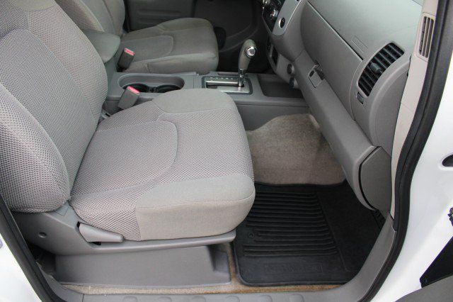 Used 2015 Nissan Frontier SV RWD image 11