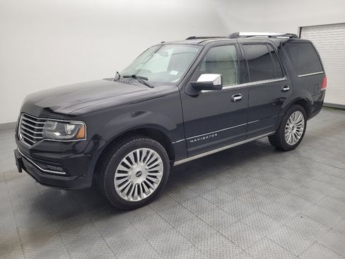 Used 2015 Lincoln Navigator 4WD w/ Equipment Group 101A Reserve image 2