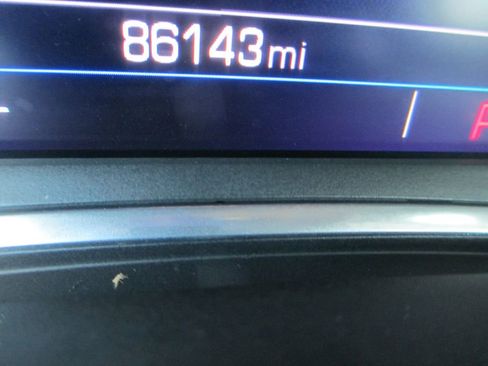 Used 2022 GMC Terrain SLE w/ Driver Convenience Package FWD image 28