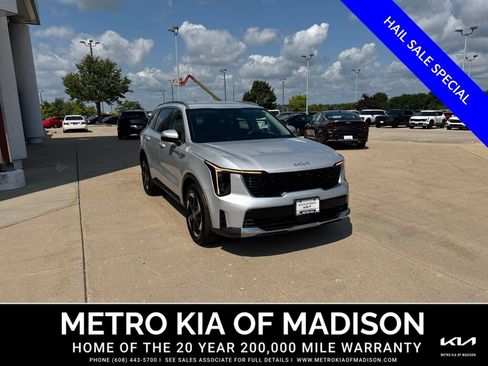 Used 2025 Kia Sorento EX FWD image 7