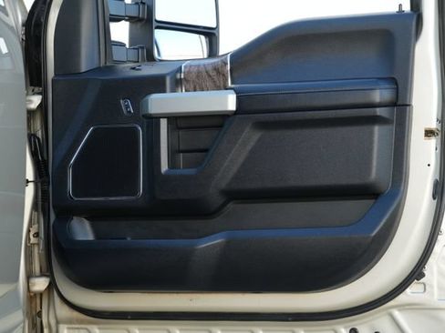Used 2017 Ford F250 Lariat w/ Chrome Package AWD/4WD image 27