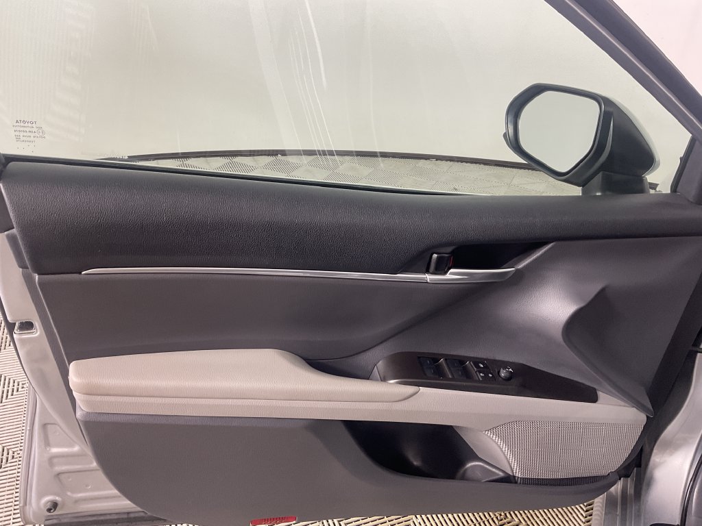 Used 2024 Toyota Camry LE FWD image 16