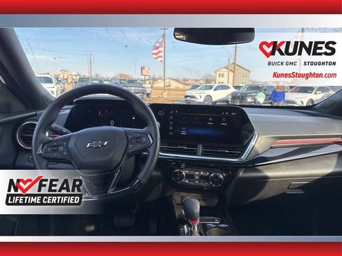 Used 2024 Chevrolet Trax RS w/ Sunroof Package image 39