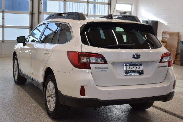 Used 2016 Subaru Outback 2.5i Premium AWD/4WD image 10