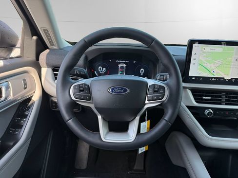 New 2026 Ford Explorer Active w/ Active Comfort Package RWD image 12