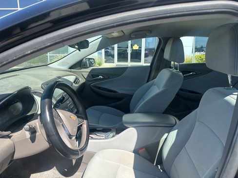 Used 2018 Chevrolet Malibu LS image 13