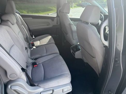 Used 2019 Honda Odyssey EX image 16
