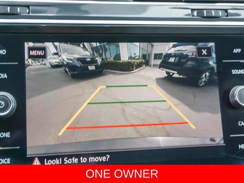 Used 2019 Volkswagen Tiguan SE w/ Panoramic Sunroof Package FWD image 23
