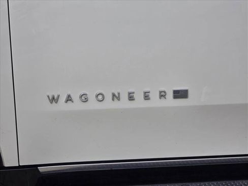 Used 2022 Jeep Wagoneer Series I w/ Premium Group I image 9