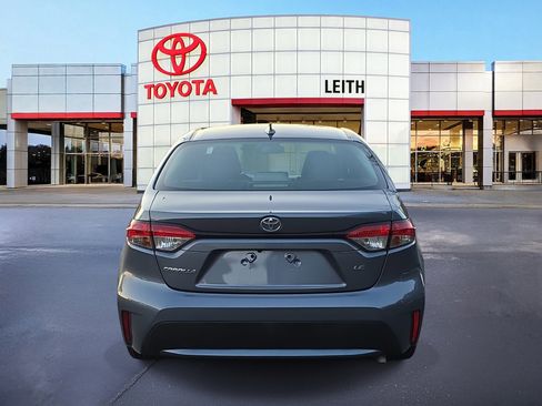 Used 2022 Toyota Corolla LE image 6