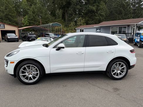 Used 2015 Porsche Macan S AWD/4WD image 25