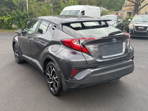 Used 2020 Toyota C-HR XLE image 11