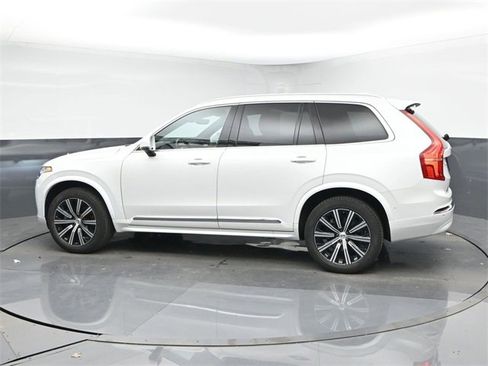 Used 2023 Volvo XC90 B5 Plus image 5
