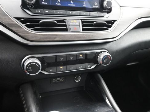 Used 2023 Nissan Altima 2.5 SV FWD image 18
