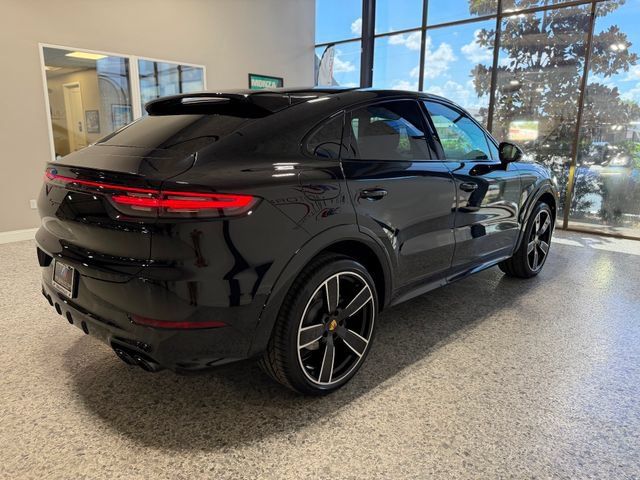 Used 2023 Porsche Cayenne Platinum Edition AWD/4WD image 10