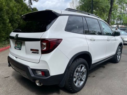Used 2023 Honda Passport TrailSport image 4