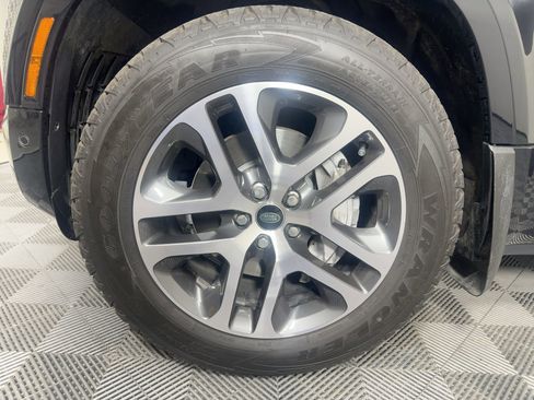 Used 2022 Land Rover Defender 110 XS Edition image 13