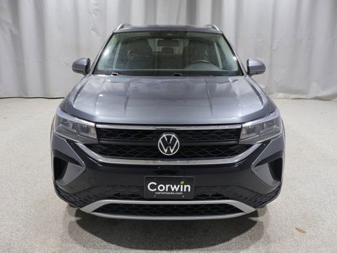 Used 2022 Volkswagen Taos SE AWD/4WD image 7