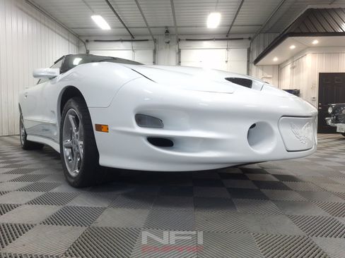 Used 1999 Pontiac Firebird Formula w/ SLP Firehawk Pkg RWD image 15