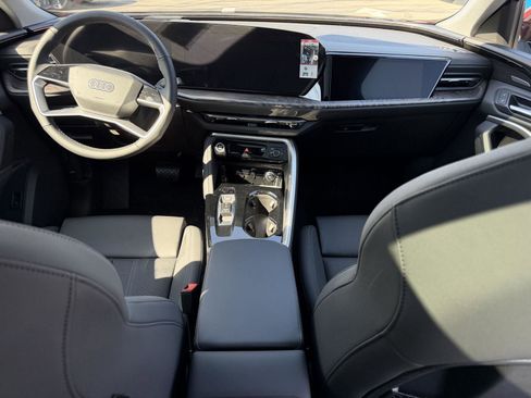 New 2025 Audi Q5 Prestige image 16